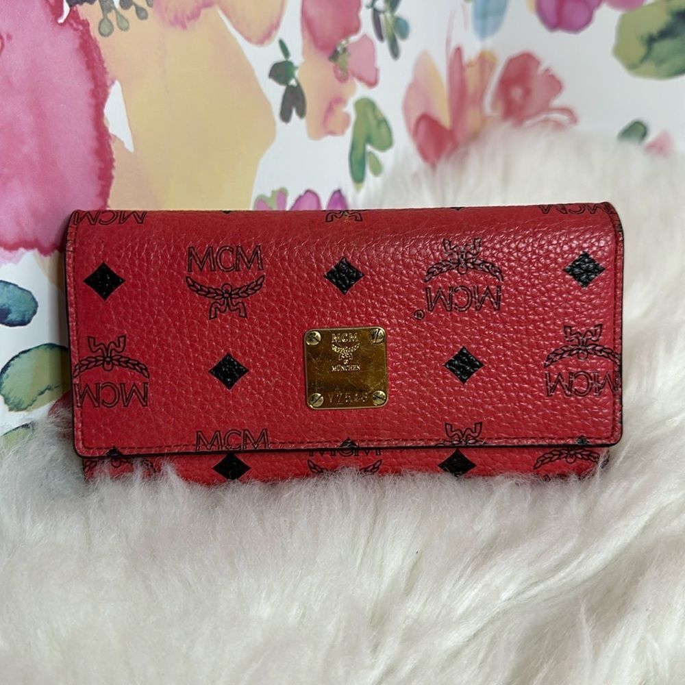 💯Authentic MCM Visetos Trifold Long Wallet🍀